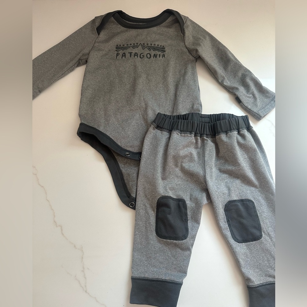 Patagonia Gray Wear 3-6. Perfect condition
